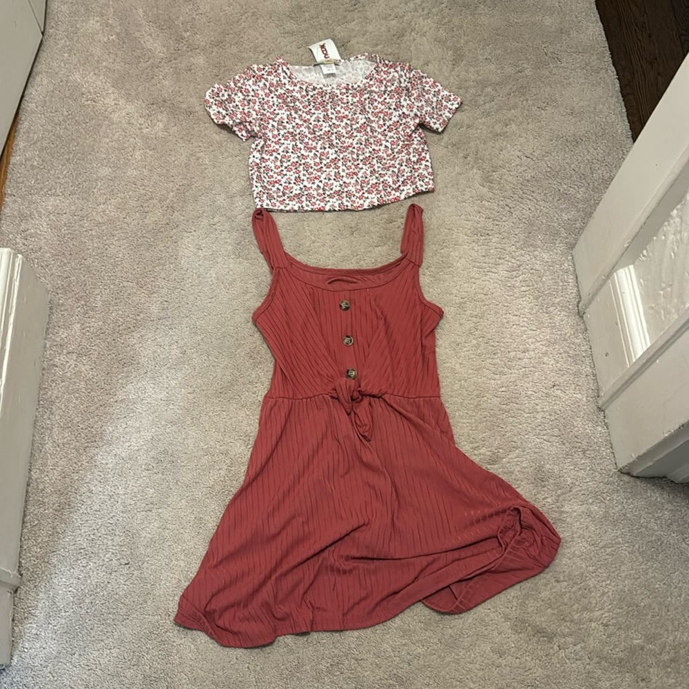 Brand new girls outfit !